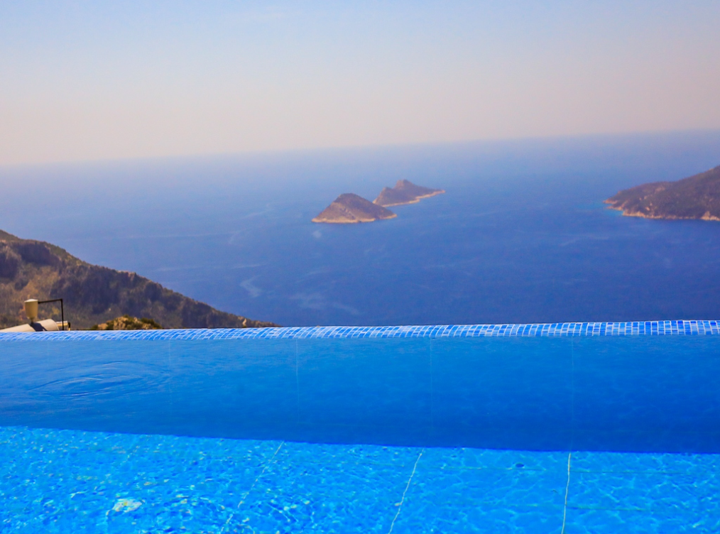 Kalkan Deniz Manzaralı Kiralık Villa Rehberi (2026 Güncel)