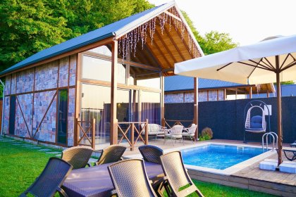 Life Garden Bungalov Green (2001)