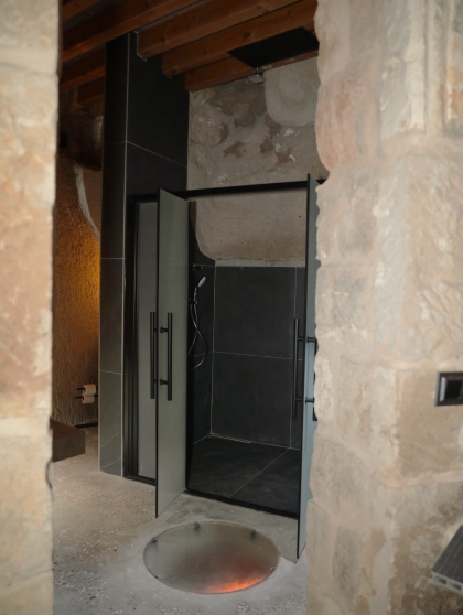 Peri Suites 5 (1900)