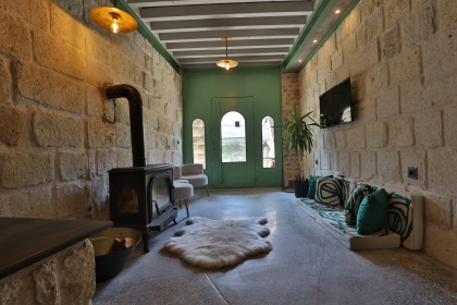 Peri Suites 4 (1899)