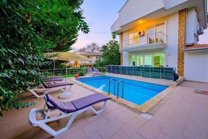 Villa Nicolas (2096)