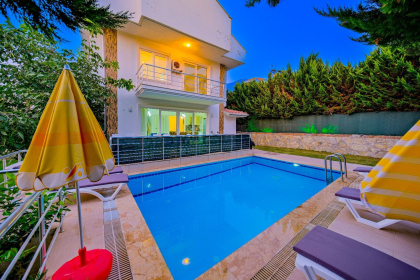 Villa Nicolas (2096)
