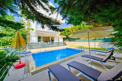 Villa Nicolas (2096)