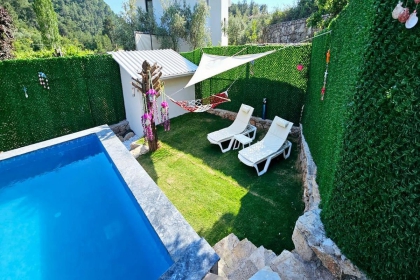 Villa Alpay (1992)