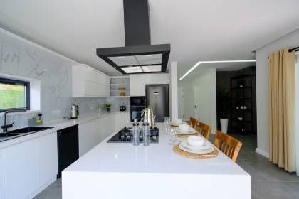 Villa Bal 1 (1170)