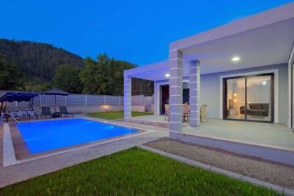 Villa Bronze (1305)