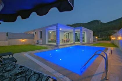 Villa Bronze (1305)