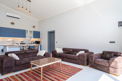 Villa West (2088)