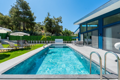 Villa West (2088)