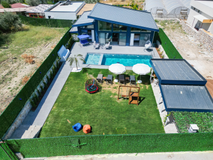 Villa West (2088)