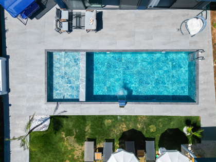 Villa West (2088)