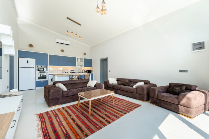 Villa West (2088)