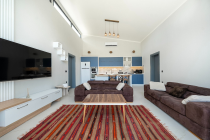 Villa West (2088)