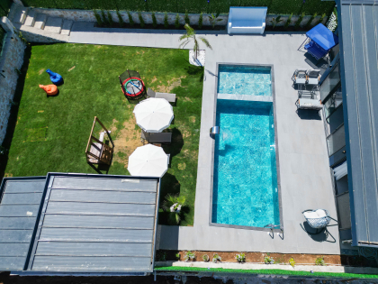 Villa West (2088)
