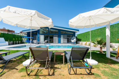 Villa West (2088)