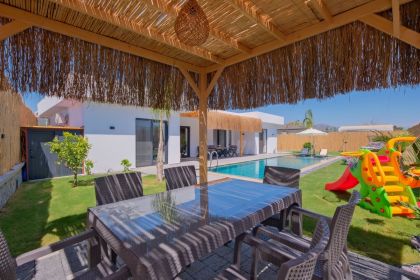 Villa Cocos Serinlik | Çalış Plajı'na Yürüme Mesafesinde Saunalı ve Jakuzili Lüks Tatil Villası (1673)