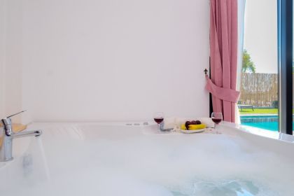 Villa Cocos Serinlik | Çalış Plajı'na Yürüme Mesafesinde Saunalı ve Jakuzili Lüks Tatil Villası (1673)