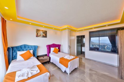 Deniz Manzaralı Villalar 1 (2199)