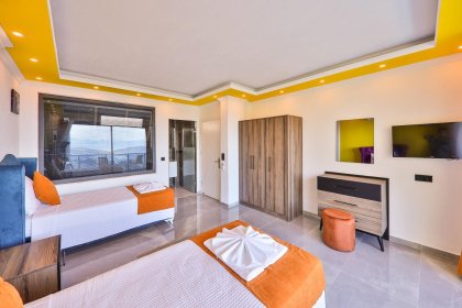 Deniz Manzaralı Villalar 2 (2200)