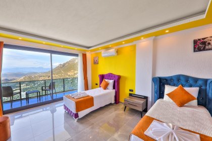 Deniz Manzaralı Villalar 2 (2200)