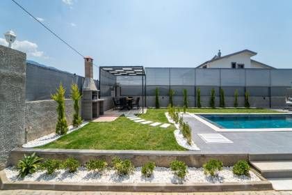 Villa Güçlü 1 (1083)