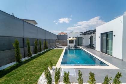 Villa Güçlü 1 (1083)