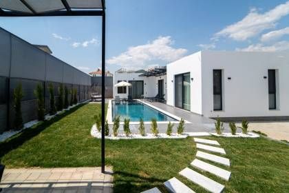 Villa Güçlü 1 (1083)