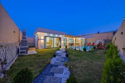 Villa Efsa 1 (1301)