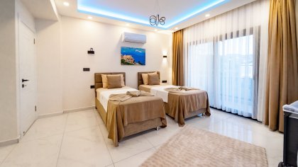 Villa Elara (2249)