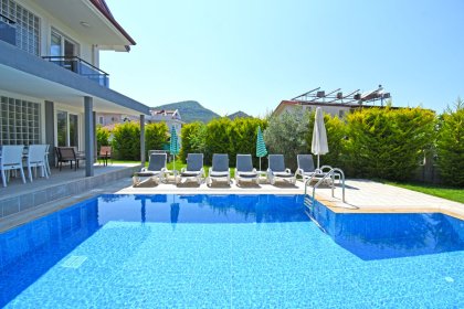 Villa Eroya 2 (2070)