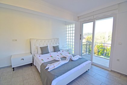 Villa Eroya 2 (2070)