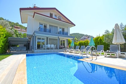 Villa Eroya 2 (2070)