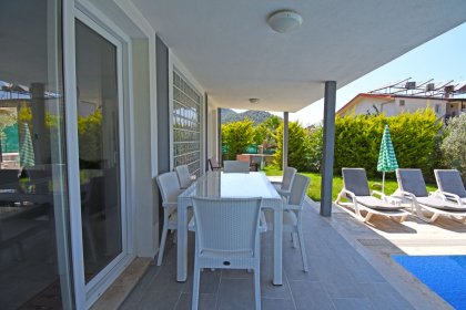 Villa Eroya 2 (2070)