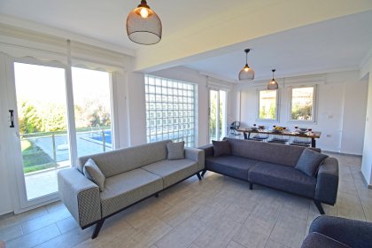 Villa Eroya 2 (2070)