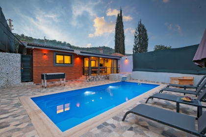 Villa Fed Full (1437)