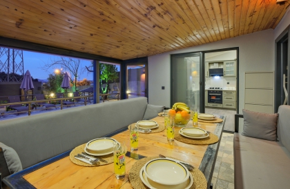 Villa Fed Full (1437)