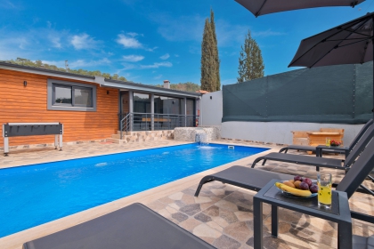 Villa Fed Full (1437)