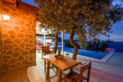 Villa Gold (2215)