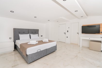 Villa Gucci (2368)