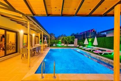 Villa Aşke | Fethiye Merkez Korunaklı Kiralık Villa (1008)