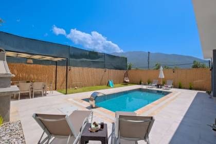 Villa Like Free (1255)