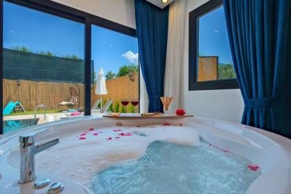 Villa Like Free (1255)