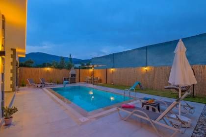 Villa Like Free (1255)