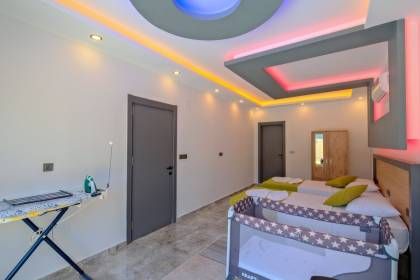 Villa Like Free (1255)
