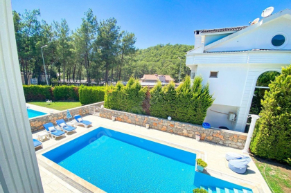 Villa Lustria (2099)