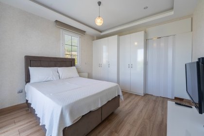 Villa Ovantis (1338)