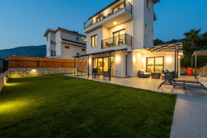 Villa Mavi Düş (2083)