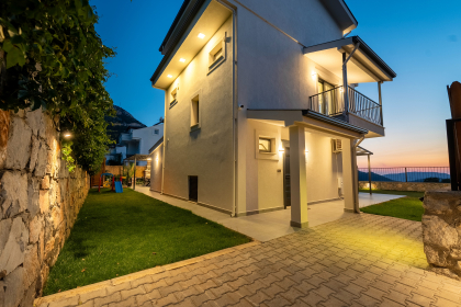 Villa Mavi Düş (2083)