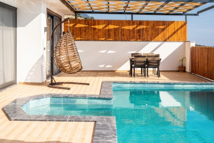 Villa Menessa (1979)