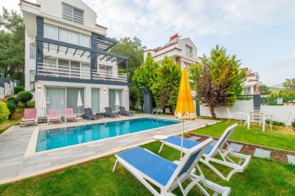 Villa Narses (1333)